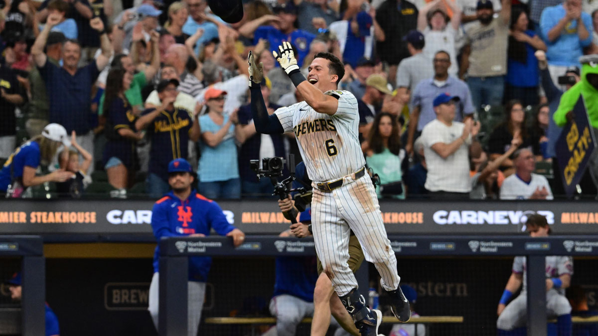 Brewers’ Pat Murphy, Isaac Collins shout out fans for showing up amid flooding