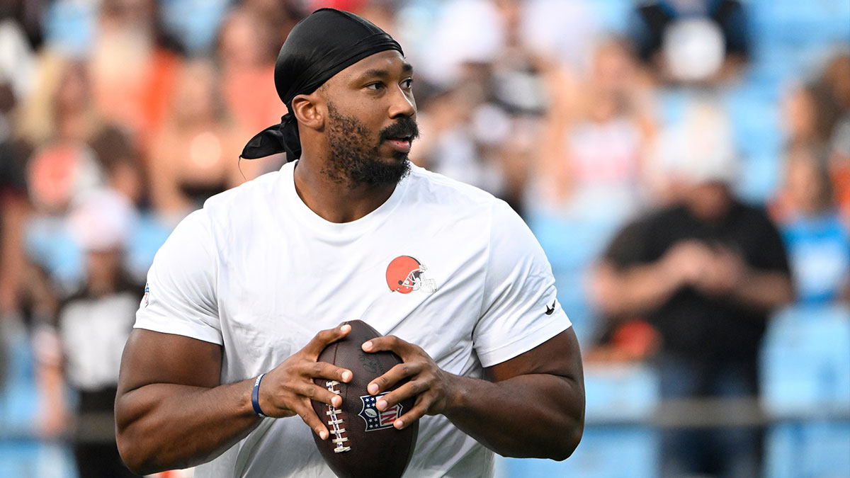Myles Garrett as QB1? Browns defensive star pulls off wild throwing feat