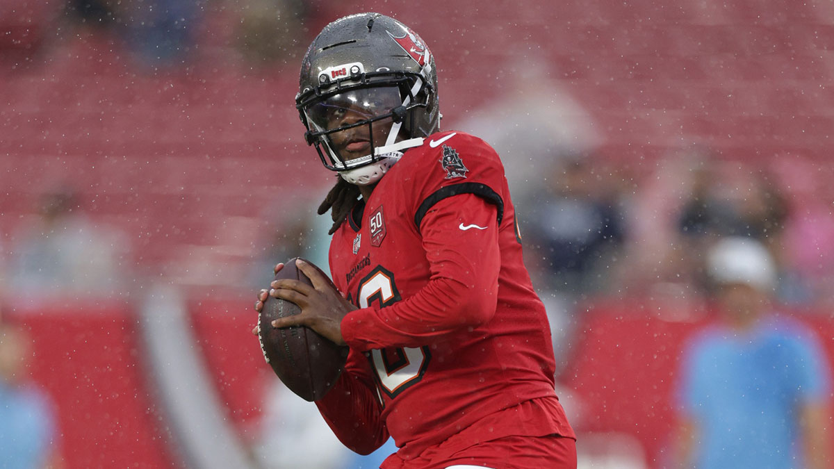 Tampa Bay Buccaneers quarterback Teddy Bridgewater (16) warms up before a preseason game against the Tennessee Titans at Raymond James Stadium.