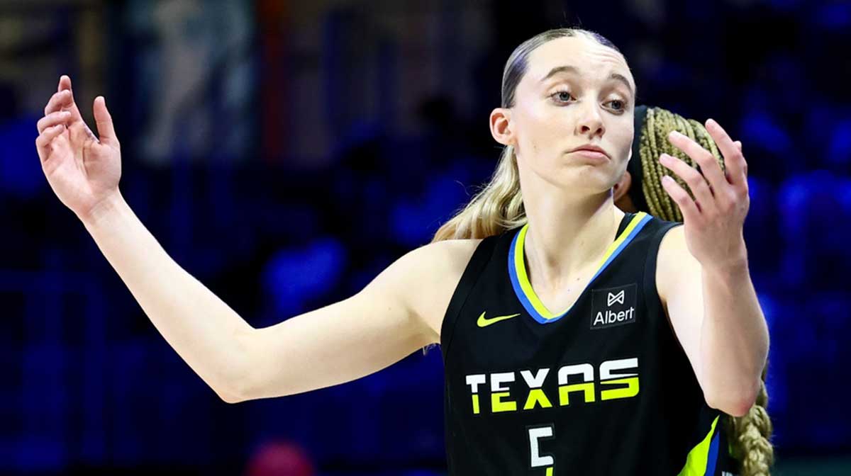 Dallas Wings guard Paige Bueckers (5) reacts against the Golden State Valkyries during the second half at College Park Center.