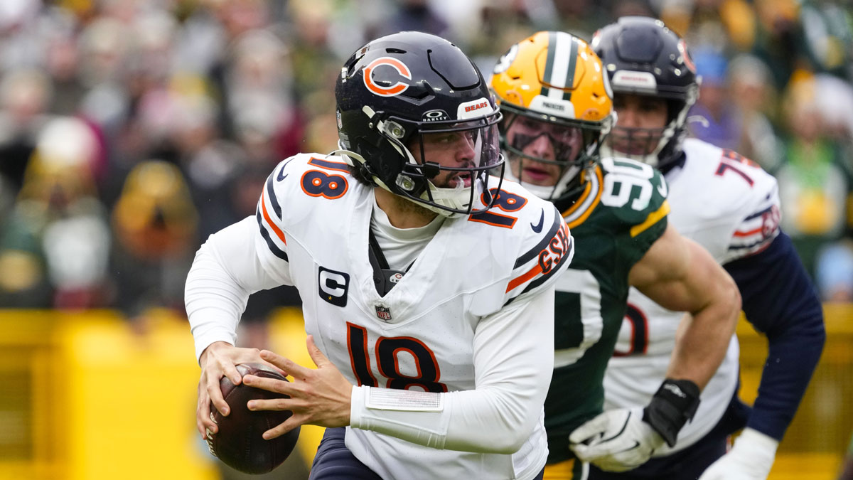 Chicago Bears quarterback Caleb Williams (18) during the game against the Chicago Bears at Lambeau Field.
