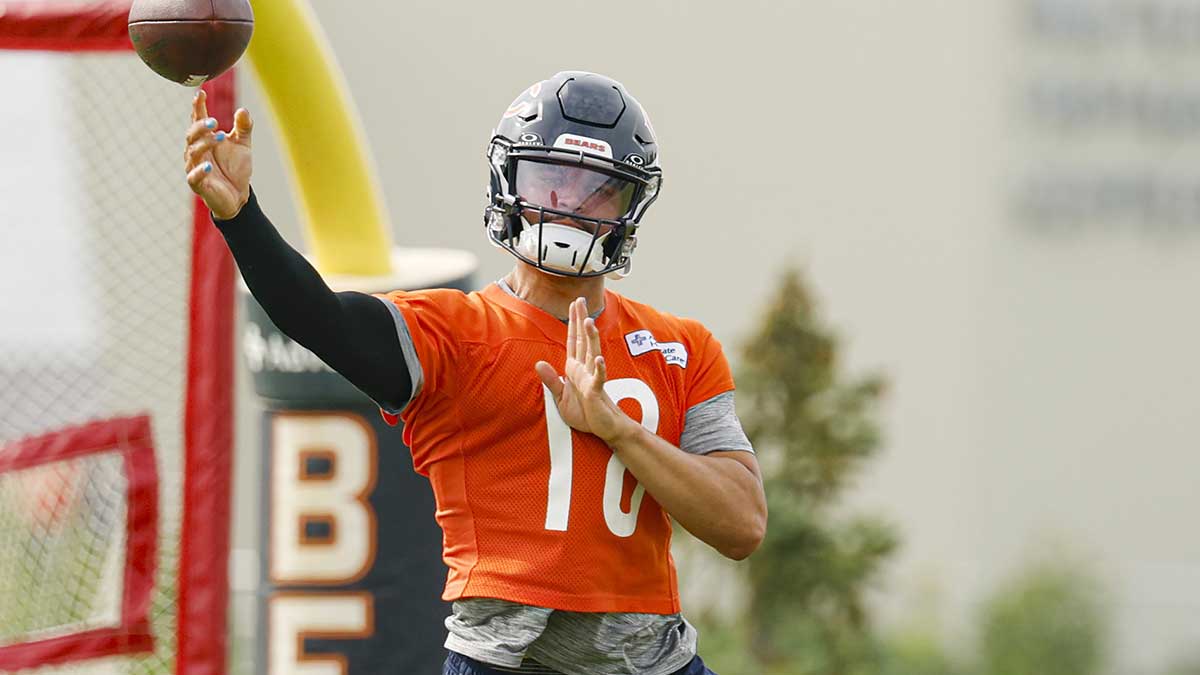 Chicago Bears quarterback Caleb Williams (18) passes the ball during training camp at Halas Hall