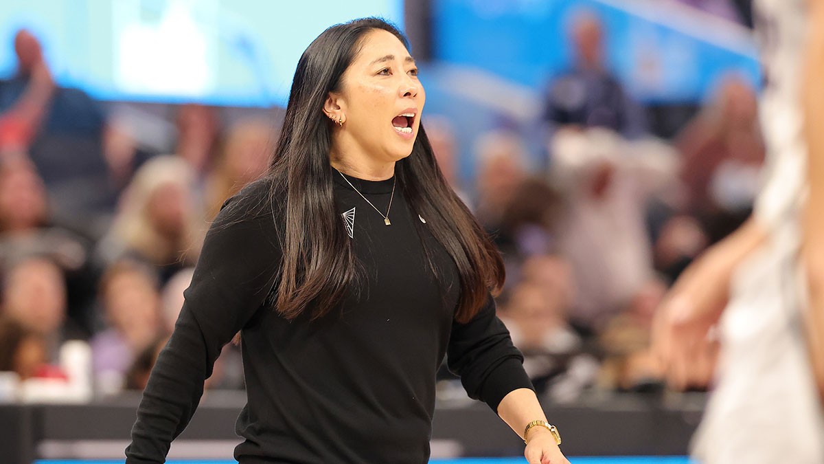 Golden State Valkyries head coach Natalie Nakase walks towards the referee during the third quarter against the Phoenix Mercury at Chase Center.