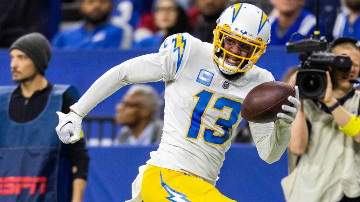 Los Angeles Chargers wide receiver Keenan Allen (13) runs with the ball in the first half against the Indianapolis Colts at Lucas Oil Stadium.