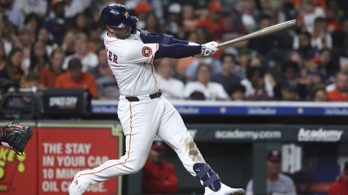 MLB rumors: Christian Walker was discussed in Astros, Twins’ Carlos Correa trade talks