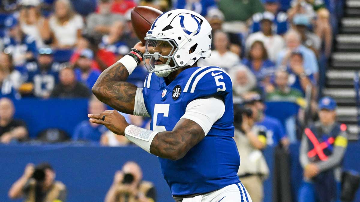Indianapolis Colts quarterback Anthony Richardson Sr. (5) throws a pass during the first half against the Green Bay Packers at Lucas Oil Stadium.