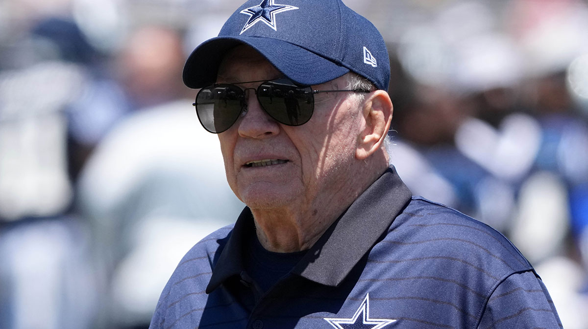 Dallas Cowboys owner Jerry Jones at training camp at the River Ridge Fields.