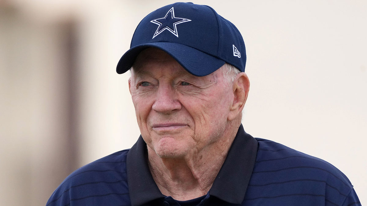 Dallas Cowboys owner Jerry Jones at training camp at the River Ridge Fields.