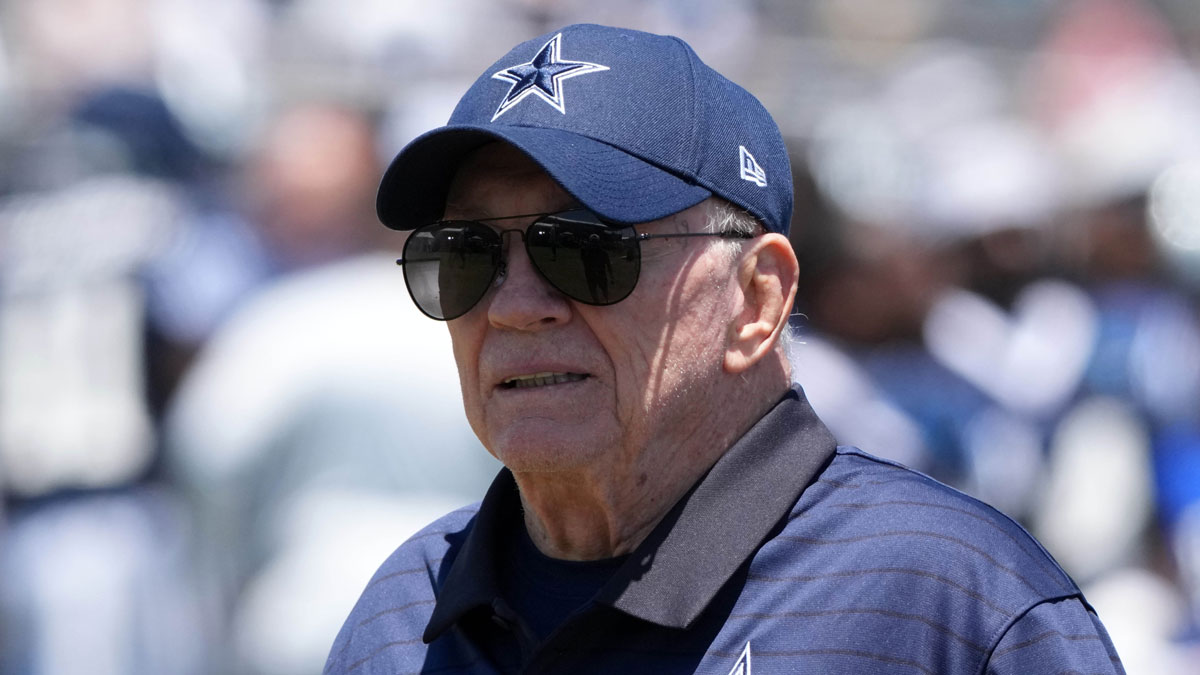 Dallas Cowboys owner Jerry Jones at training camp at the River Ridge Fields.