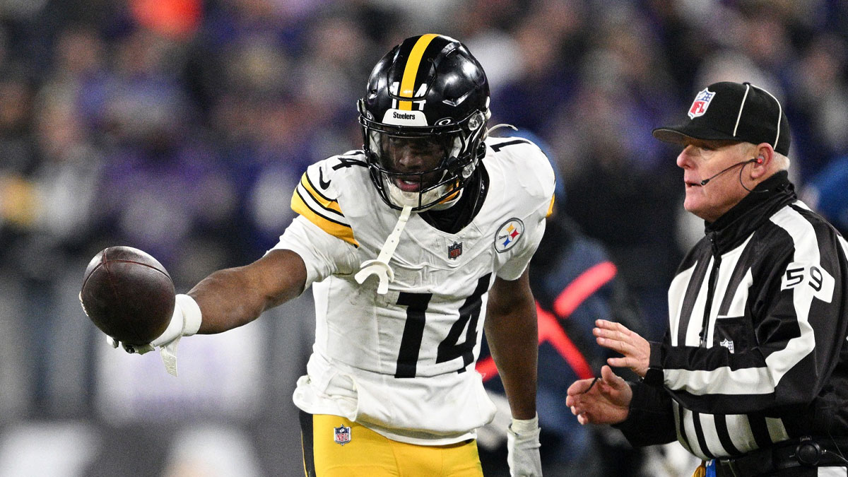 Steelers wide receiver George Pickens (14) reacts after a catch against the Baltimore Ravens in the fourth quarter in an AFC wild card game at M&T Bank Stadium