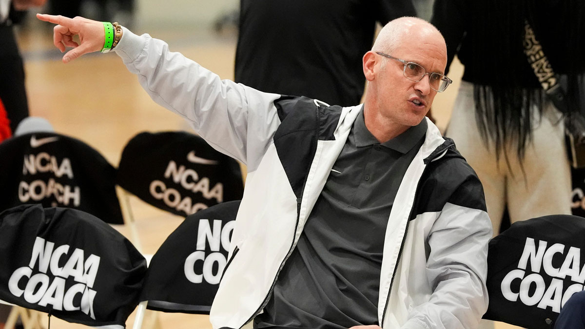 UCONN’s head men’s basketball coach Dan Hurley speaks with another coach during Nike EYBL at the Memphis Sports & Events Center on Saturday, May 17, 2025.