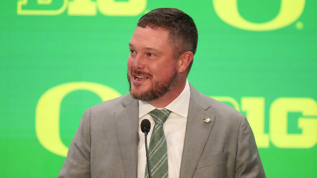 Oregon head coach Dan Lanning speaks to the media during the Big Ten NCAA college football media days at Mandalay Bay Resort.