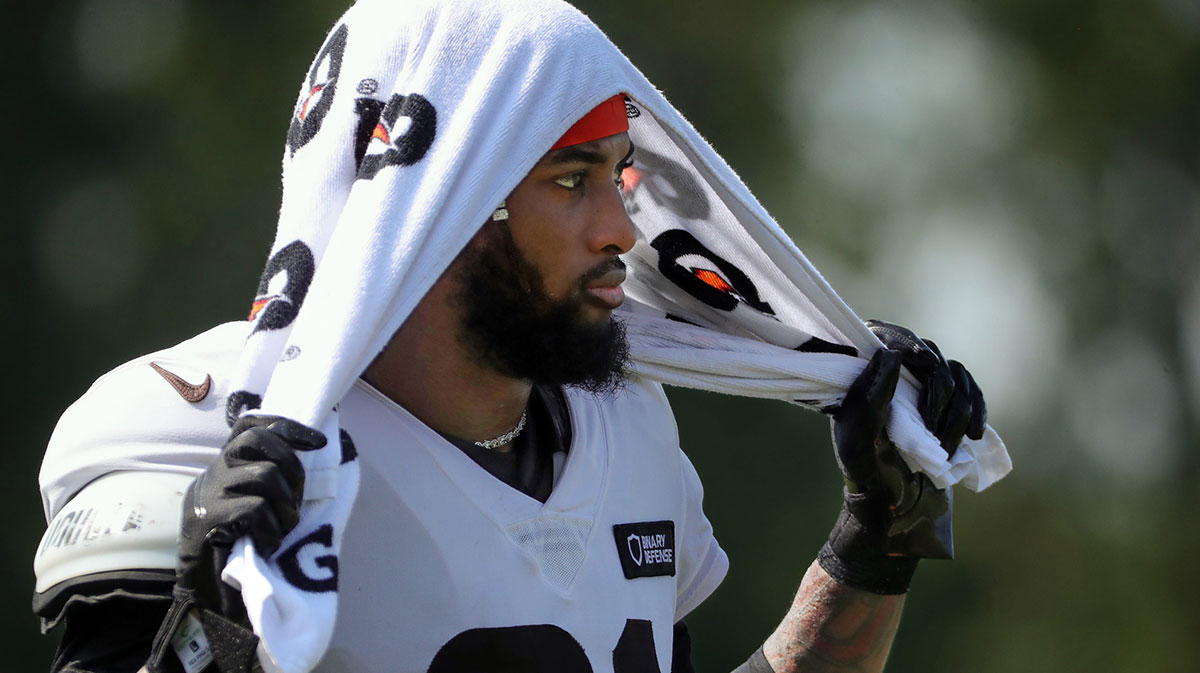 Browns’ Denzel Ward suffers concerning arm injury during practice
