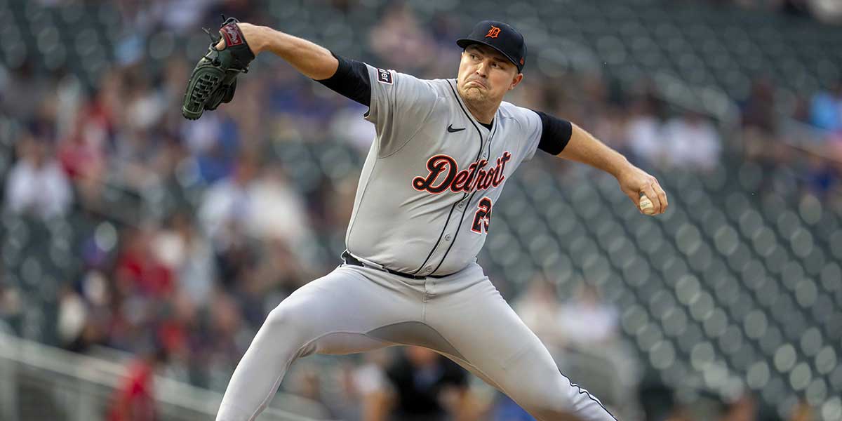 Detroit Tigers starting pitcher Tarik Skubal (29) delivers a pitch against the Minnesota Twins in the first inning at Target Field.