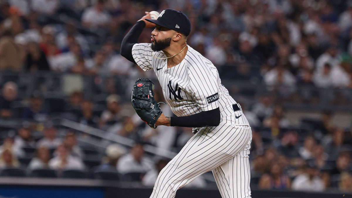 New York Yankees relief pitcher Devin Williams (38) delivers a pitch during the tenth inning against the Houston Astros at Yankee Stadium.