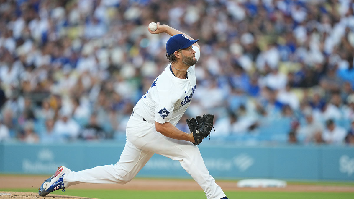 Los Angeles Dodgers starting pitcher Clayton Kershaw (22) pitches the ball during the first inning against Toronto Blue Jays at Dodger Stadium.