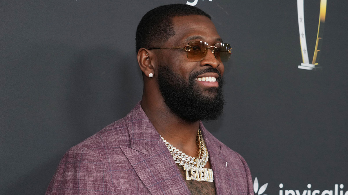 Terron Armstead on the red carpet before Super Bowl LIX NFL Honors at Saenger Theatre.