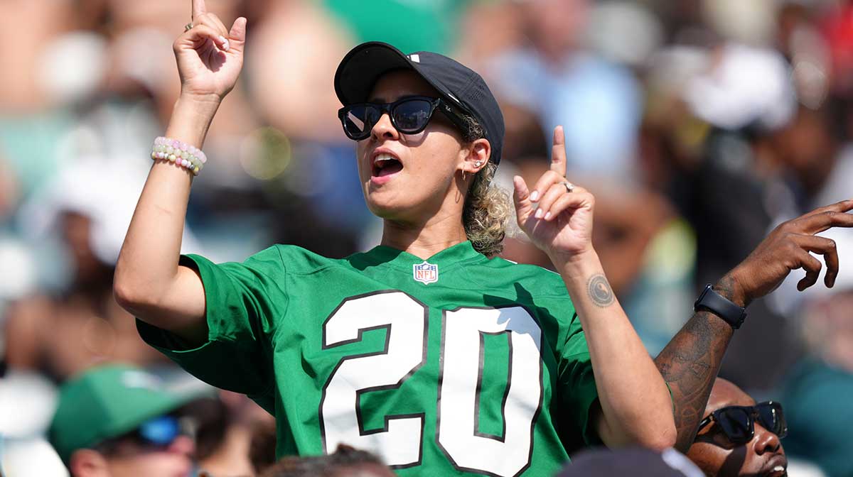 Philadelphia Eagles fans during a game, who WWE NXT star Trick Williams roasted.