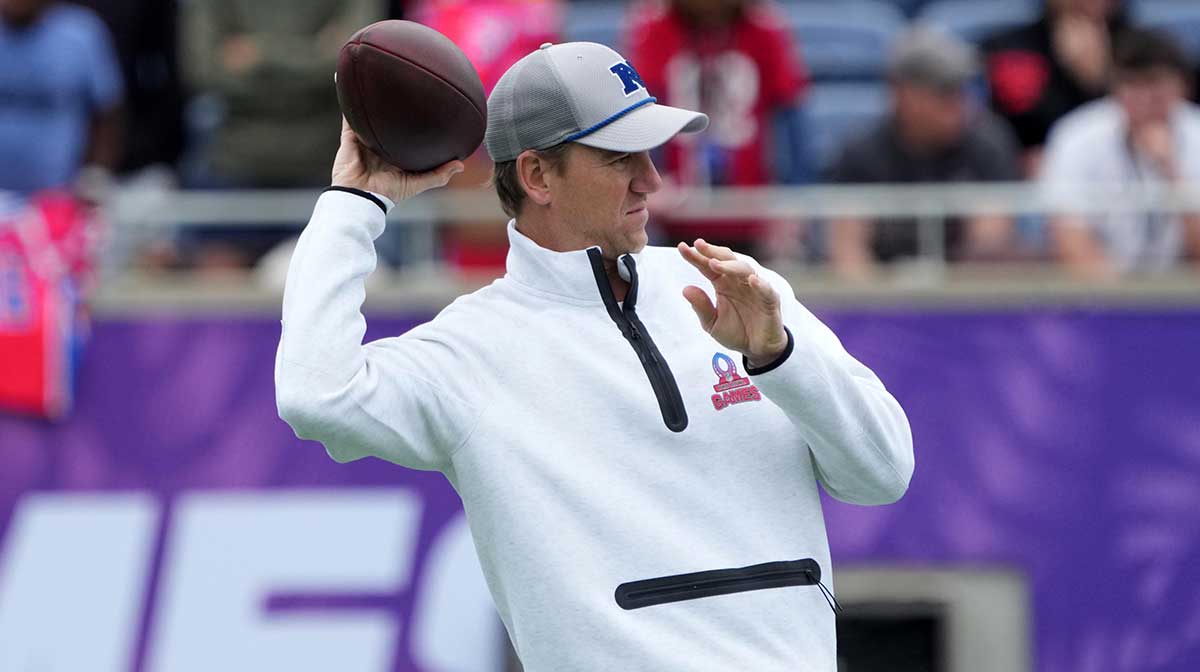 New York Giants legend Eli Manning, who dropped a new record prediction for the team in 2025.