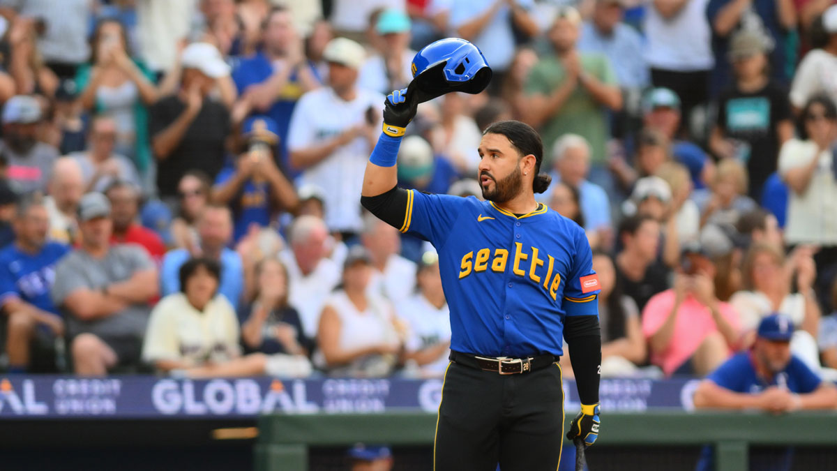 Jul 31, 2025; Seattle, Washington, USA; Seattle Mariners third baseman Eugenio Suarez (28) acknowledges the crowd during the second inning against the Texas Rangers at T-Mobile Park.