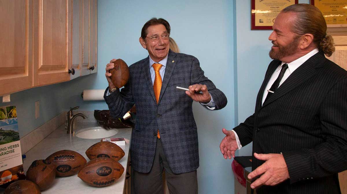 Former Super Bowl-winning quarterback Joe Namath, jones around with anti-aging doctor Al Sears.
