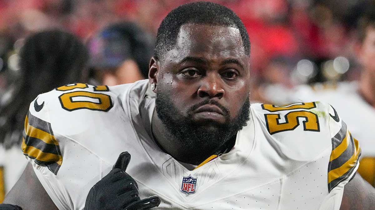 New Orleans Saints defensive tackle Khalen Saunders (50) on the sidelines against the Kansas City Chiefs during the game at GEHA Field at Arrowhead Stadium.