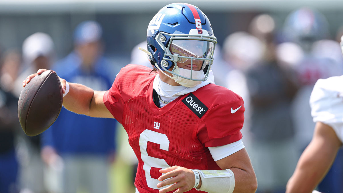 Aug 4, 2025; East Rutherford, NJ, USA; New York Giants quarterback Jaxson Dart (6) drops back to pass during training camp at Quest Diagnostics Training Center. Mandatory Credit: Vincent Carchietta-Imagn Images