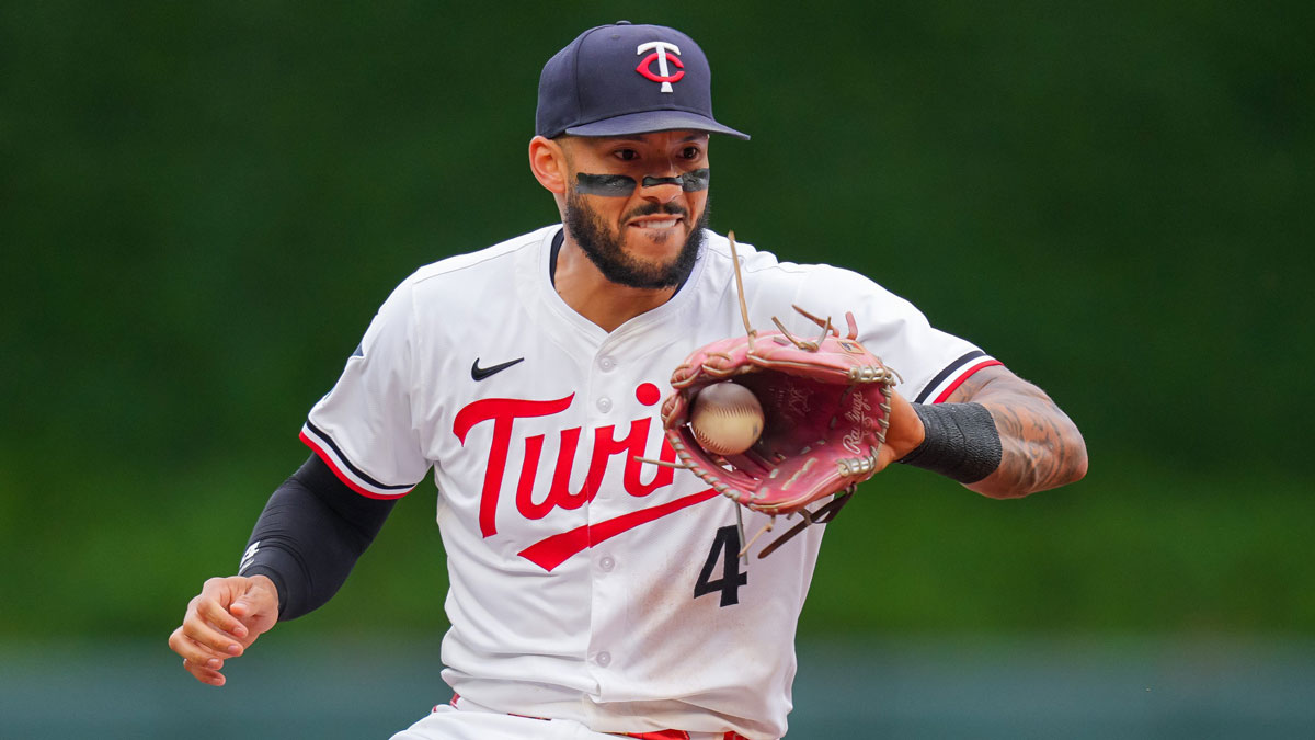 Astros’ Carlos Correa’s agent Scotty Boras makes ‘Big Dumper’ joke about Twins