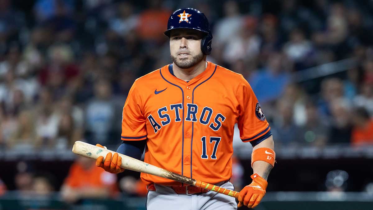 Astros get concerning Victor Caratini injury update amid Rockies series