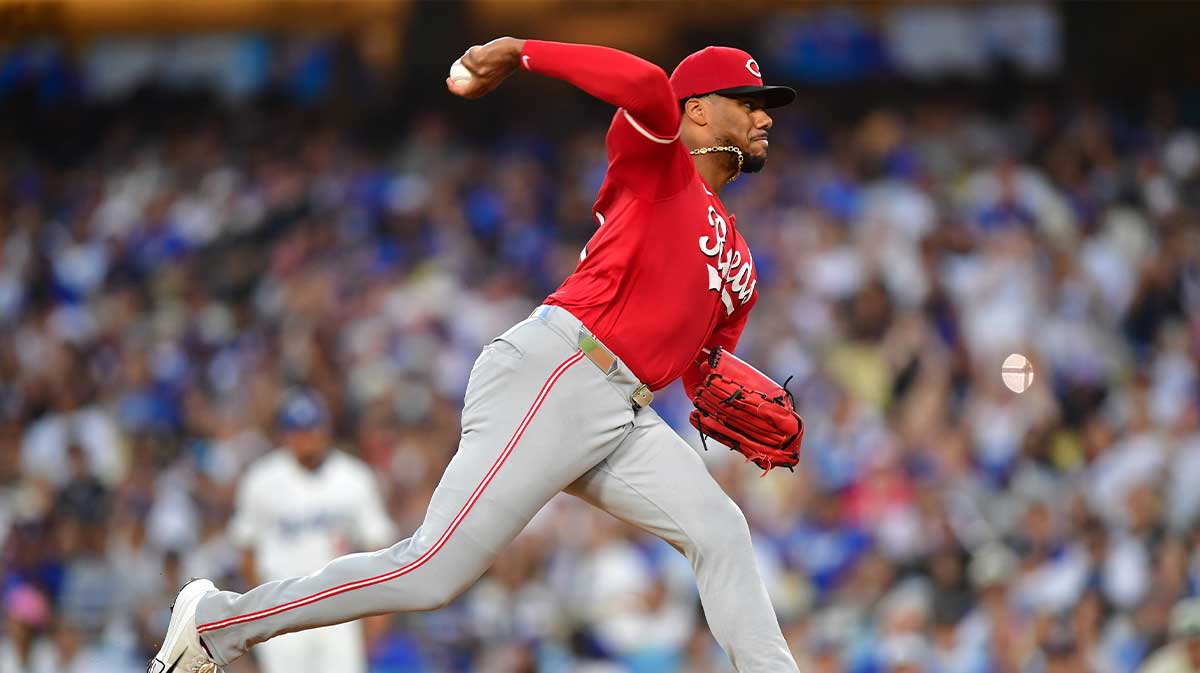 Cincinnati Reds pitcher Hunter Greene (21) pitches in the first inning against the Los Angeles Dodgers at Dodger Stadium.