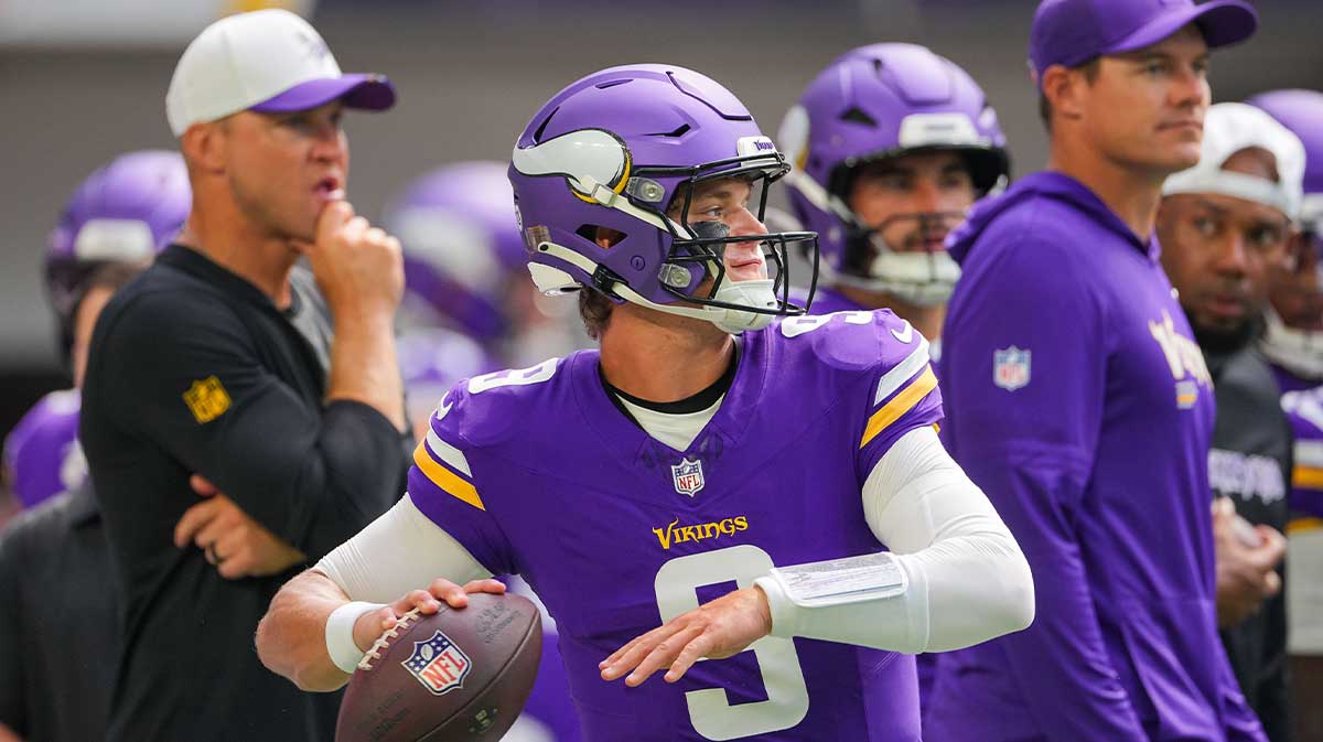 Minnesota Vikings quarterback J.J. McCarthy (9) warms up before the game against the Houston Texans at U.S. Bank Stadium.