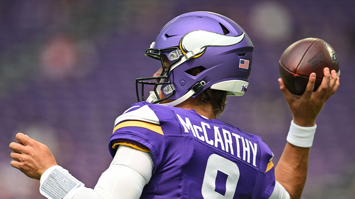 Minnesota Vikings quarterback J.J. McCarthy (9) warms up before the game against the Houston Texans at U.S. Bank Stadium.