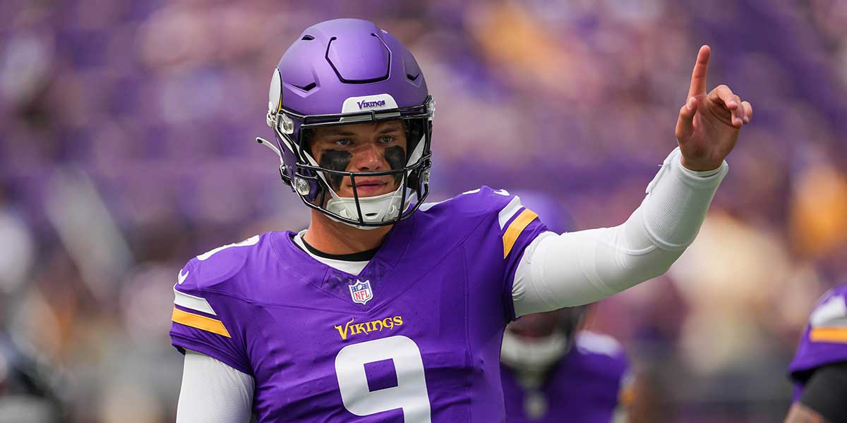 Minnesota Vikings quarterback J.J. McCarthy (9) before the game against the Houston Texans at U.S. Bank Stadium.