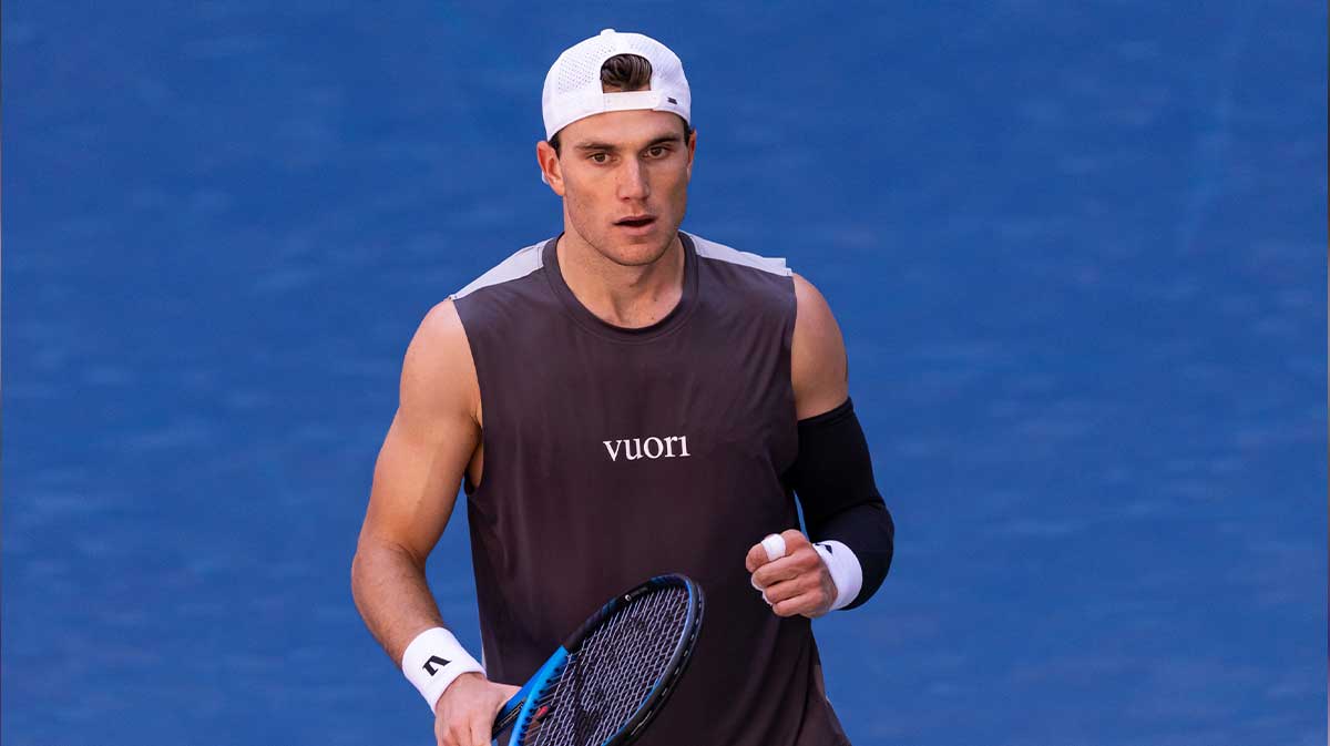 Aug 25, 2025; Flushing, NY, USA; Jack Draper of United Kingdom in action against Federico Agustin Gomez of Argentina in the first round of the men’s singles at the US Open at Louis Armstrong Stadium in Billie Jean King National Tennis Centre. Mandatory Credit: Mike Frey-Imagn Images