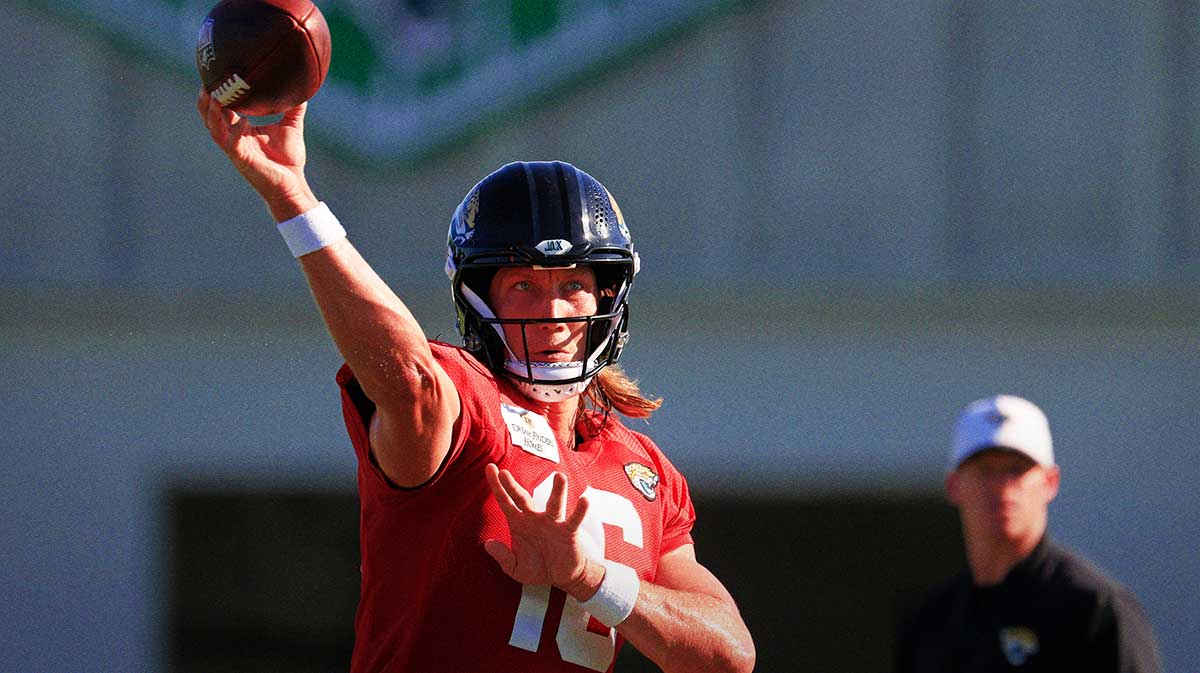 Jaguars quarterback Trevor Lawrence (16) throws the ball during an NFL training camp session at the Miller Electric Center, Wednesday, Aug. 6, 2025, in Jacksonville, FL