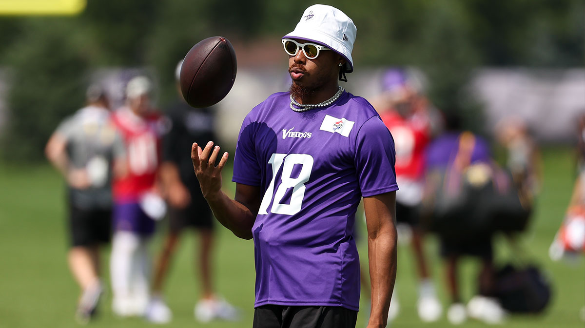 Vikings WR Justin Jefferson gets ‘freaky’ endorsement from JJ McCarthy