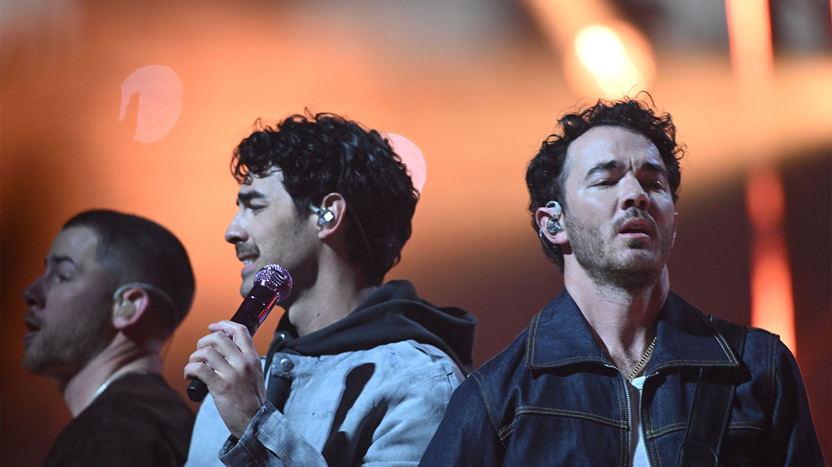 The Jonas Brothers (Nick, Joe, and Kevin), who are on their 2025 Greetings from Your Hometown Tour.