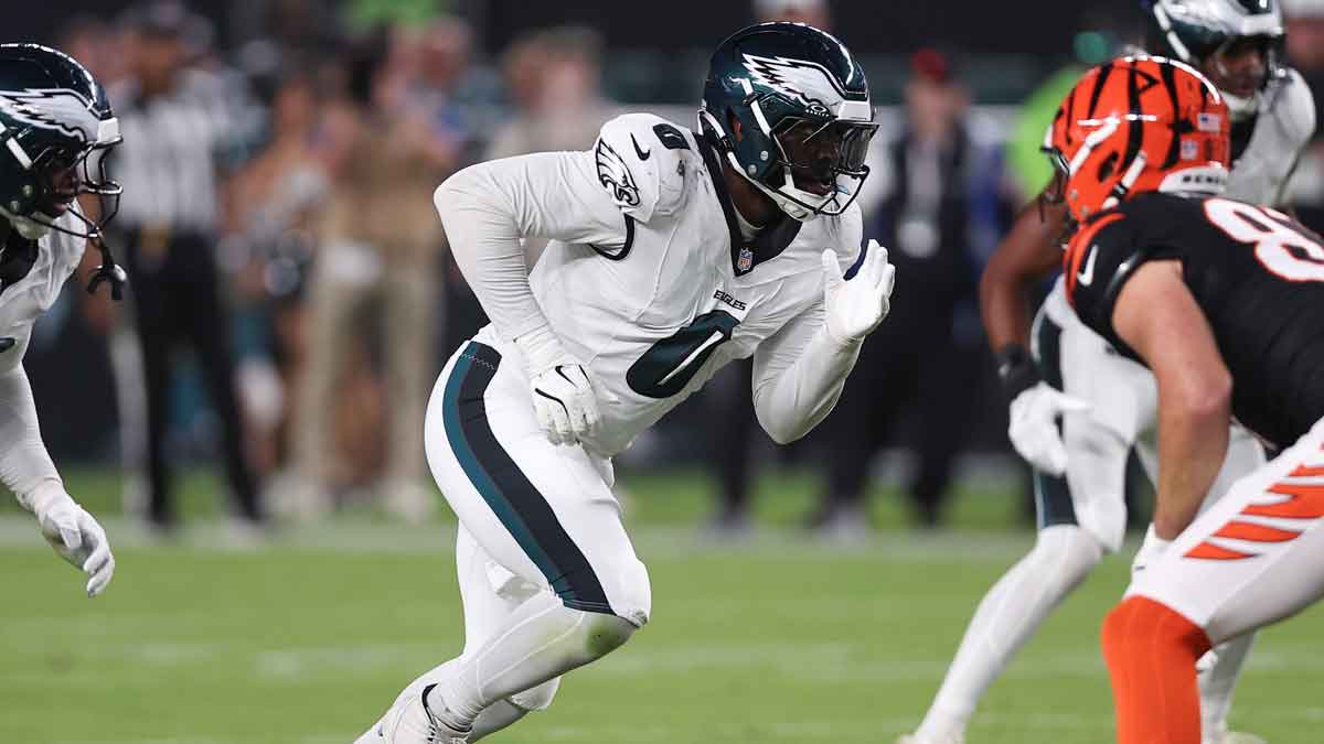 Philadelphia Eagles linebacker Joshua Uche (0) plays against the Cincinnati Bengals at Lincoln Financial Field.