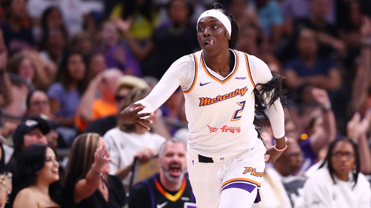 Phoenix Mercury guard Kahleah Copper (2) celebrates a three pointer against the Chicago Sky in the first half at Phx Arena.