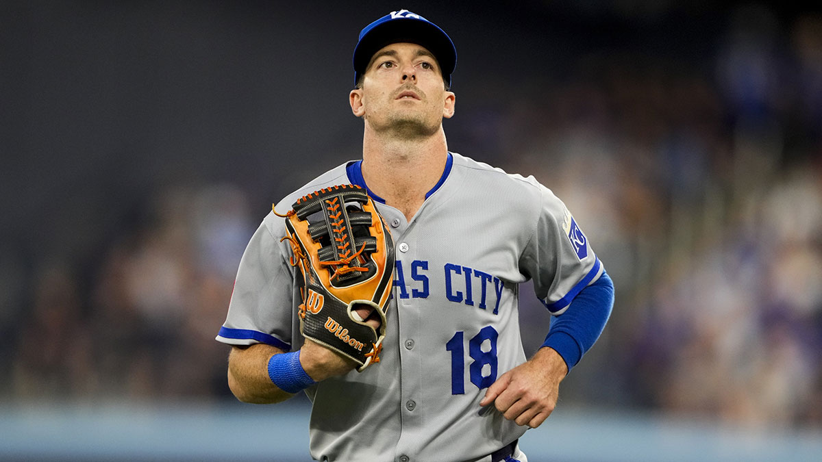 Royals’ Mike Yastrzemski robs Roman Anthony HR at Pesky Pole