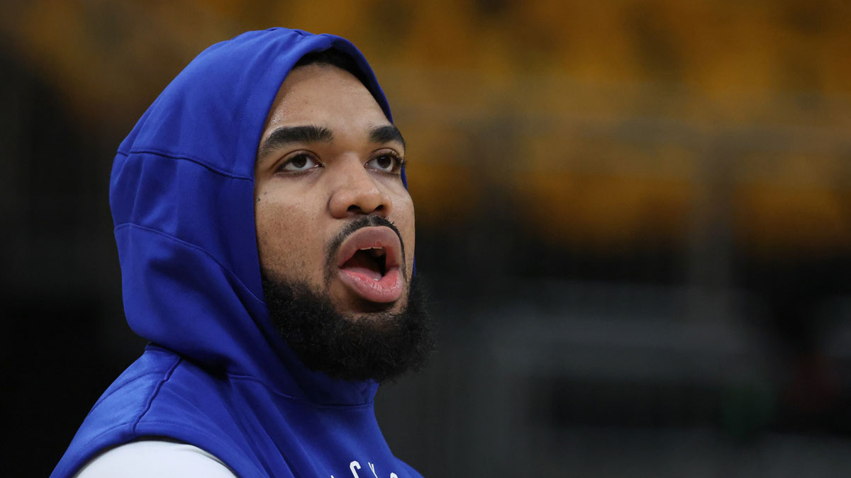 Knicks center Karl-Anthony Towns (32) looks on during warmups prior to game six of the eastern conference finals against the Indiana Pacers for the 2025 NBA Playoffs at Gainbridge Fieldhouse