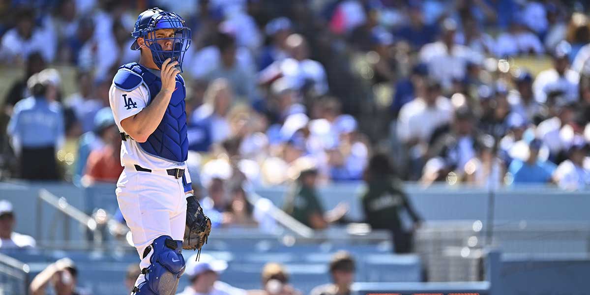 Los Angeles Dodger Los Angeles Dodgers catcher Will Smith (16) at home plate against the San Diego Padres during the eighth inning at Dodger Stadium.