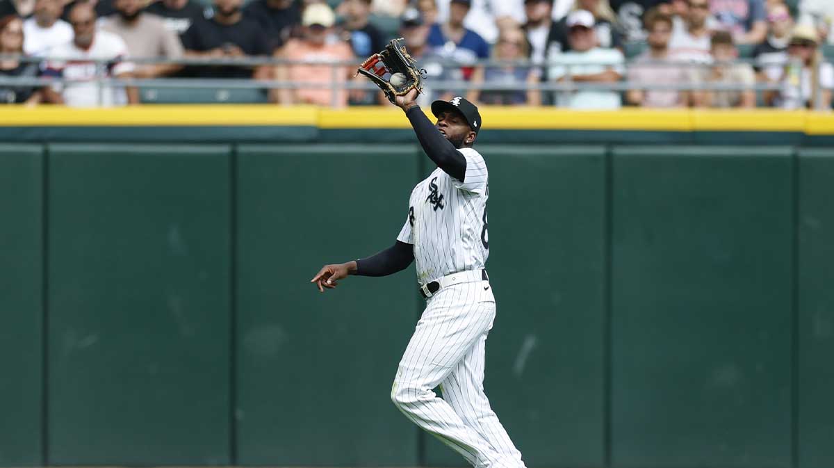 White Sox OF Luis Robert Jr. possibly out for season with hamstring injury