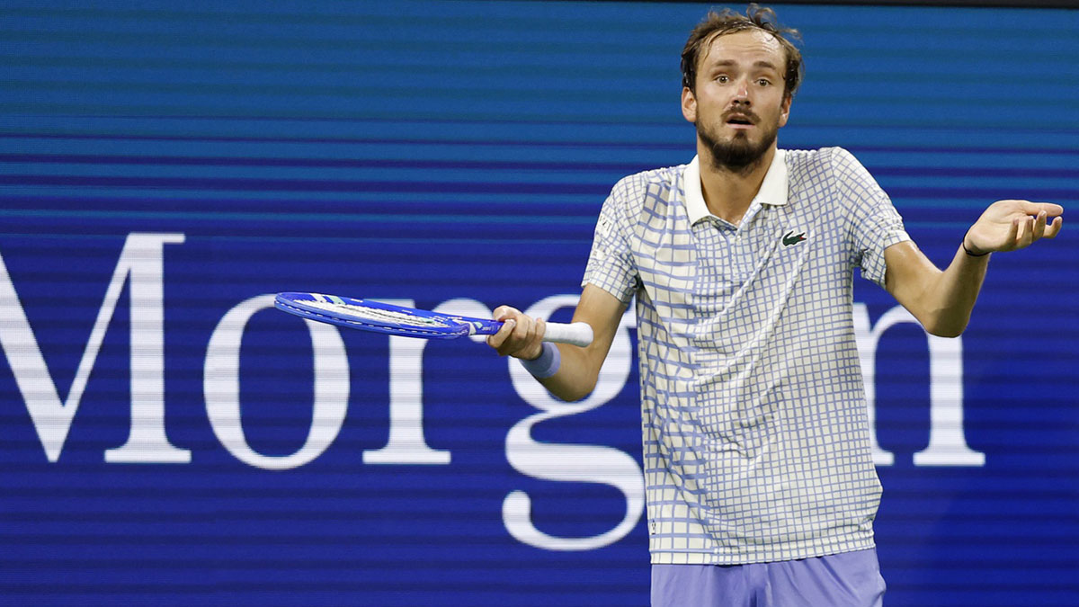 2021 US Open champion Daniil Medvedev loses it after camera man interference