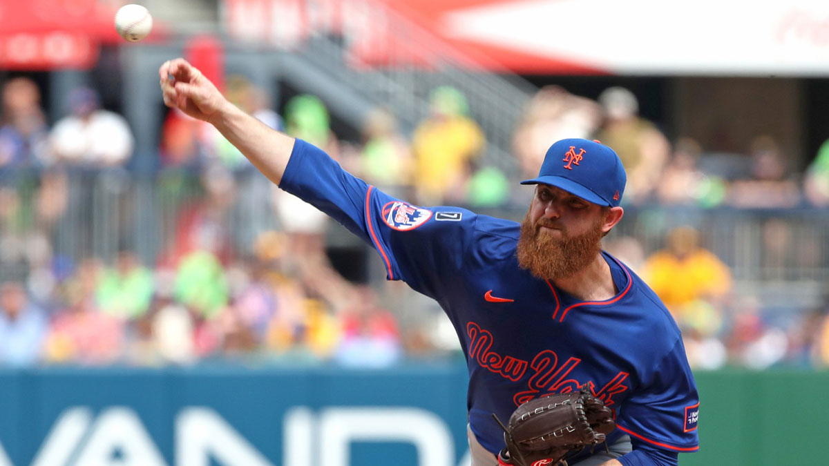 Mets DFAs former All-Star pitcher