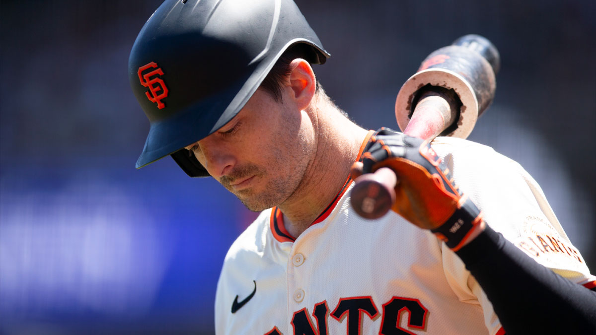 San Francisco Giants right fielder Mike Yastrzemski waits in the on deck circle during the sixth inning against the Los Angeles Dodgers at Oracle Park.
