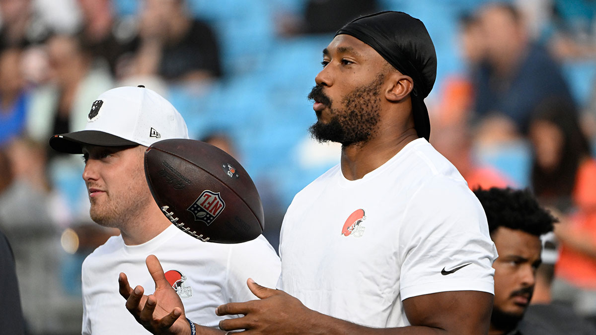 Cleveland Browns defensive end Myles Garrett (95) before the game at Bank of America Stadium.