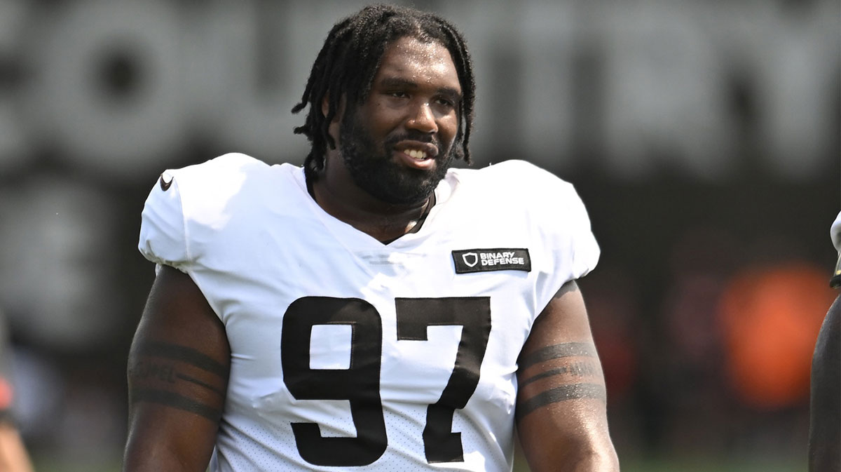 Jets add DT in trade with Browns, Jowon Briggs