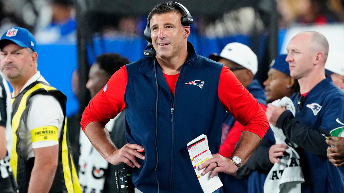 New England Patriots Head Coach, Mike Vrabel is shown on the sideline, Thursday, August 21, 2025, in East Rutherford.
