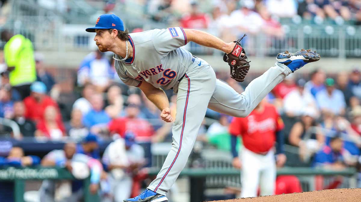 Aug 22, 2025; Cumberland, Georgia, USA; New York Mets pitcher Nolan McLean (26) pitches the ball against the Atlanta Braves during the second inning at Truist Park.